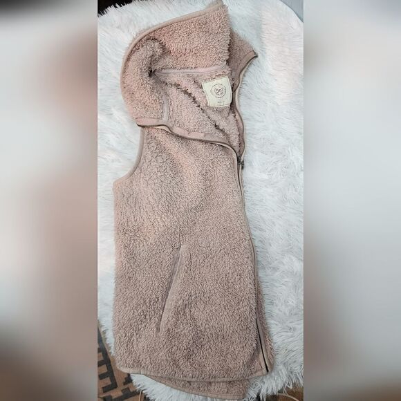 SO Faux Fur Zip Up Vest - Picture 9 of 9